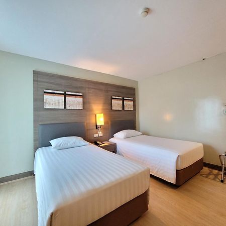 Citrus Sukhumvit 11 By Compass Hospitality Hotel Bangkok Exterior photo