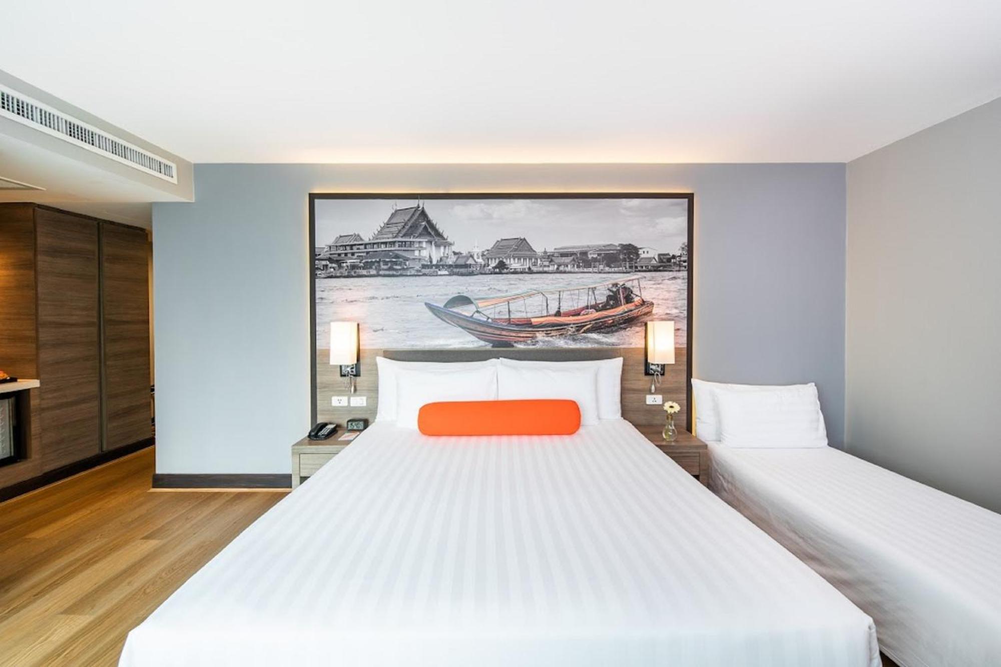 Citrus Sukhumvit 11 By Compass Hospitality Hotel Bangkok Exterior photo
