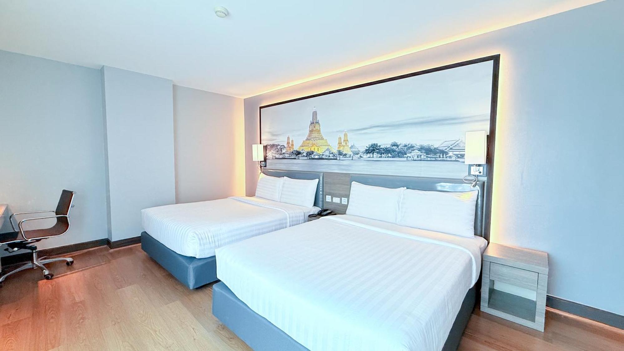 Citrus Sukhumvit 11 By Compass Hospitality Hotel Bangkok Exterior photo