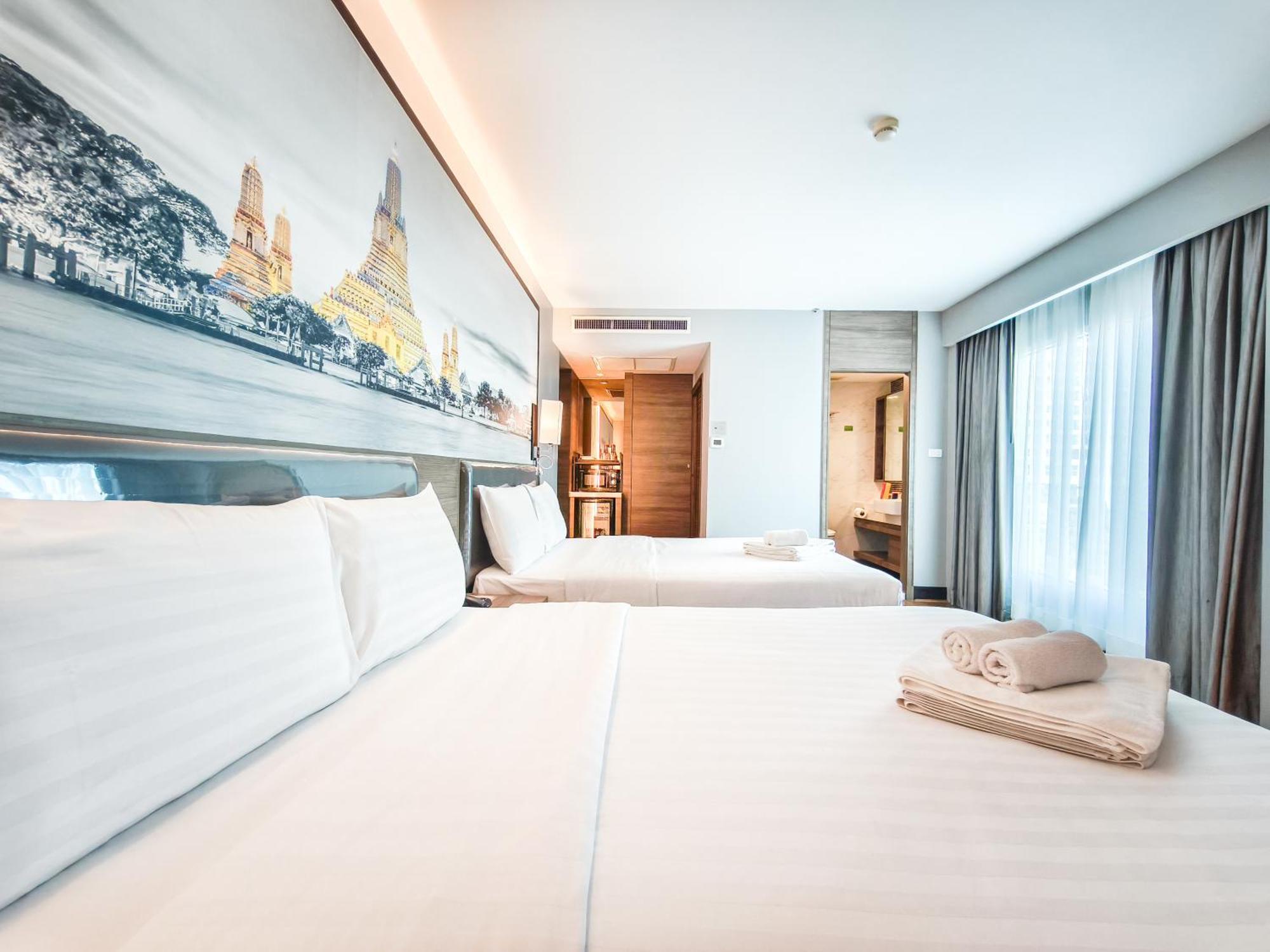 Citrus Sukhumvit 11 By Compass Hospitality Hotel Bangkok Exterior photo