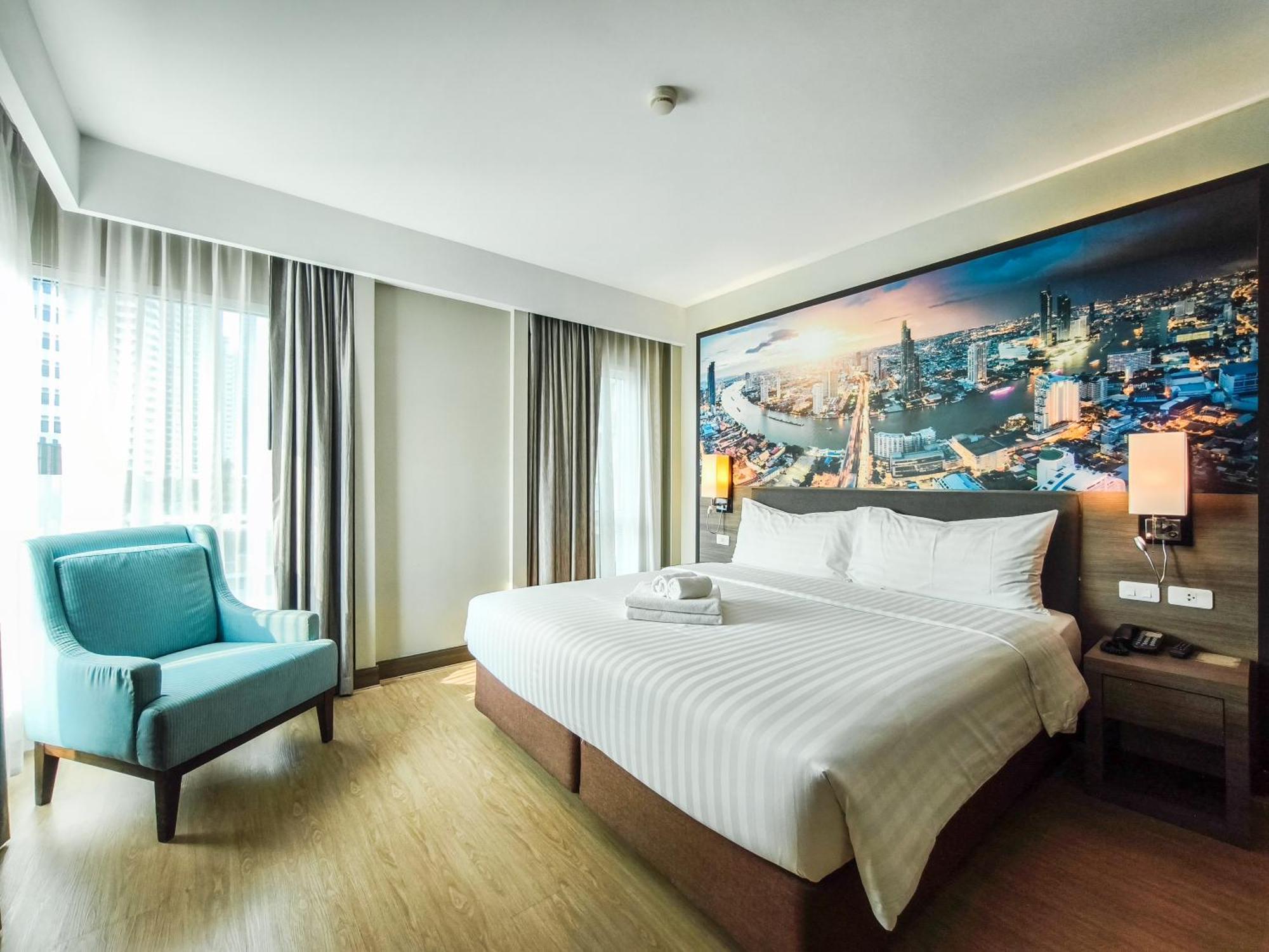 Citrus Sukhumvit 11 By Compass Hospitality Hotel Bangkok Exterior photo
