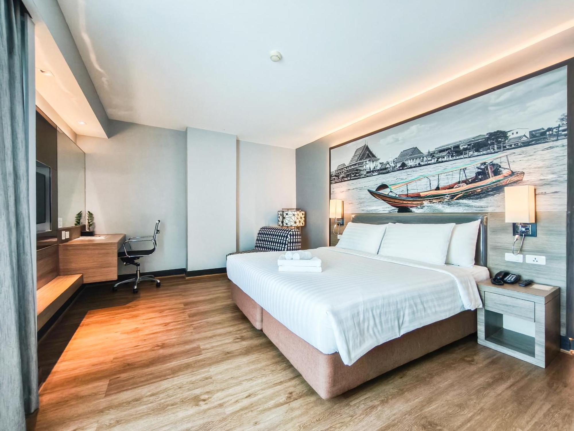 Citrus Sukhumvit 11 By Compass Hospitality Hotel Bangkok Exterior photo