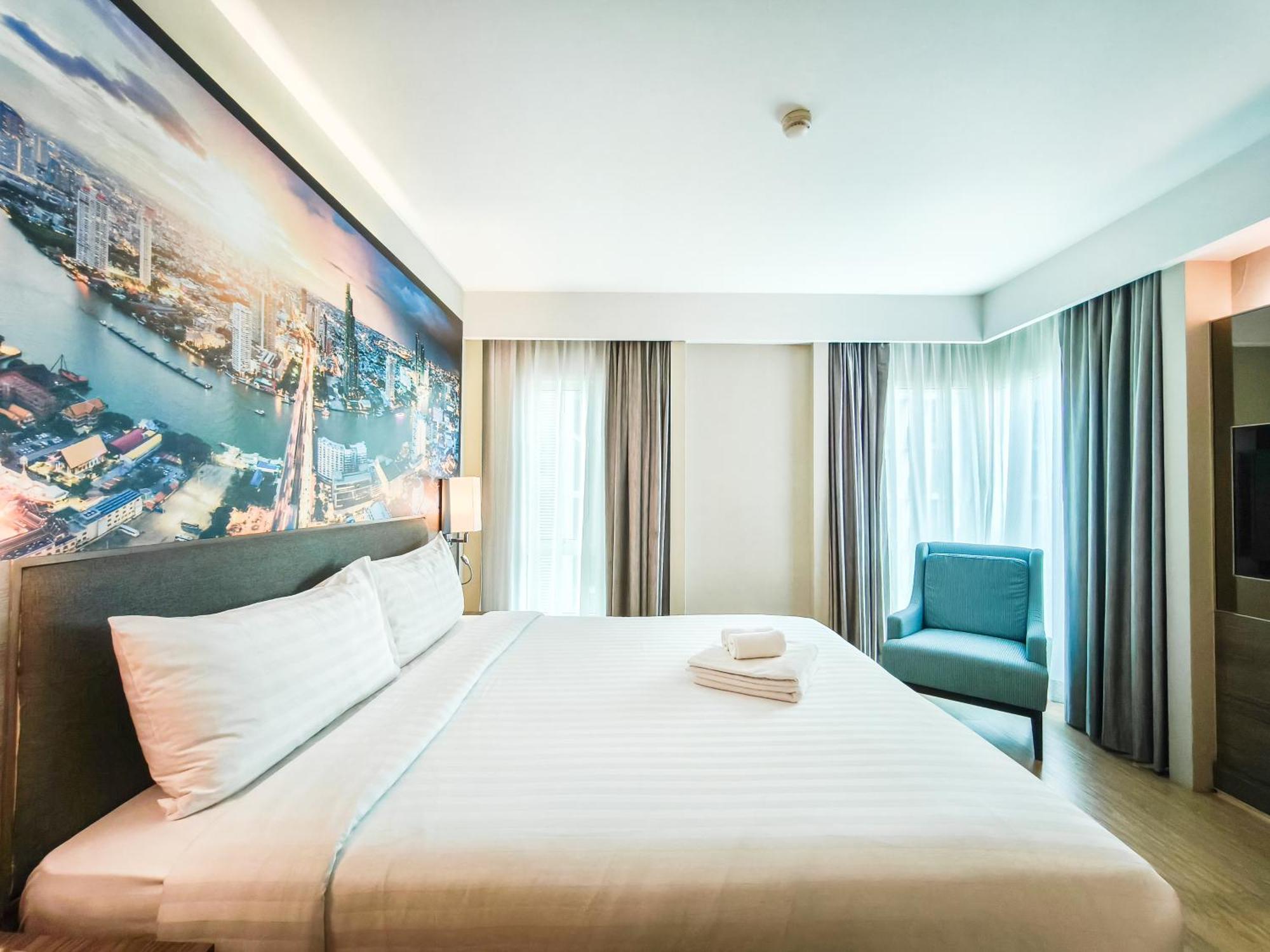 Citrus Sukhumvit 11 By Compass Hospitality Hotel Bangkok Exterior photo