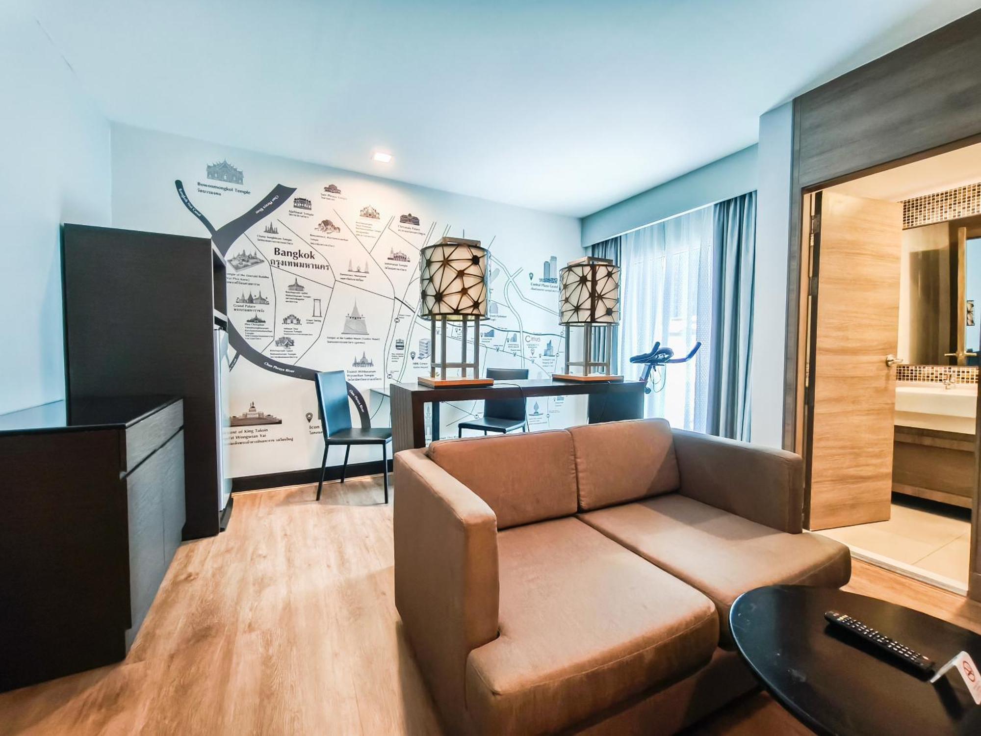 Citrus Sukhumvit 11 By Compass Hospitality Hotel Bangkok Exterior photo