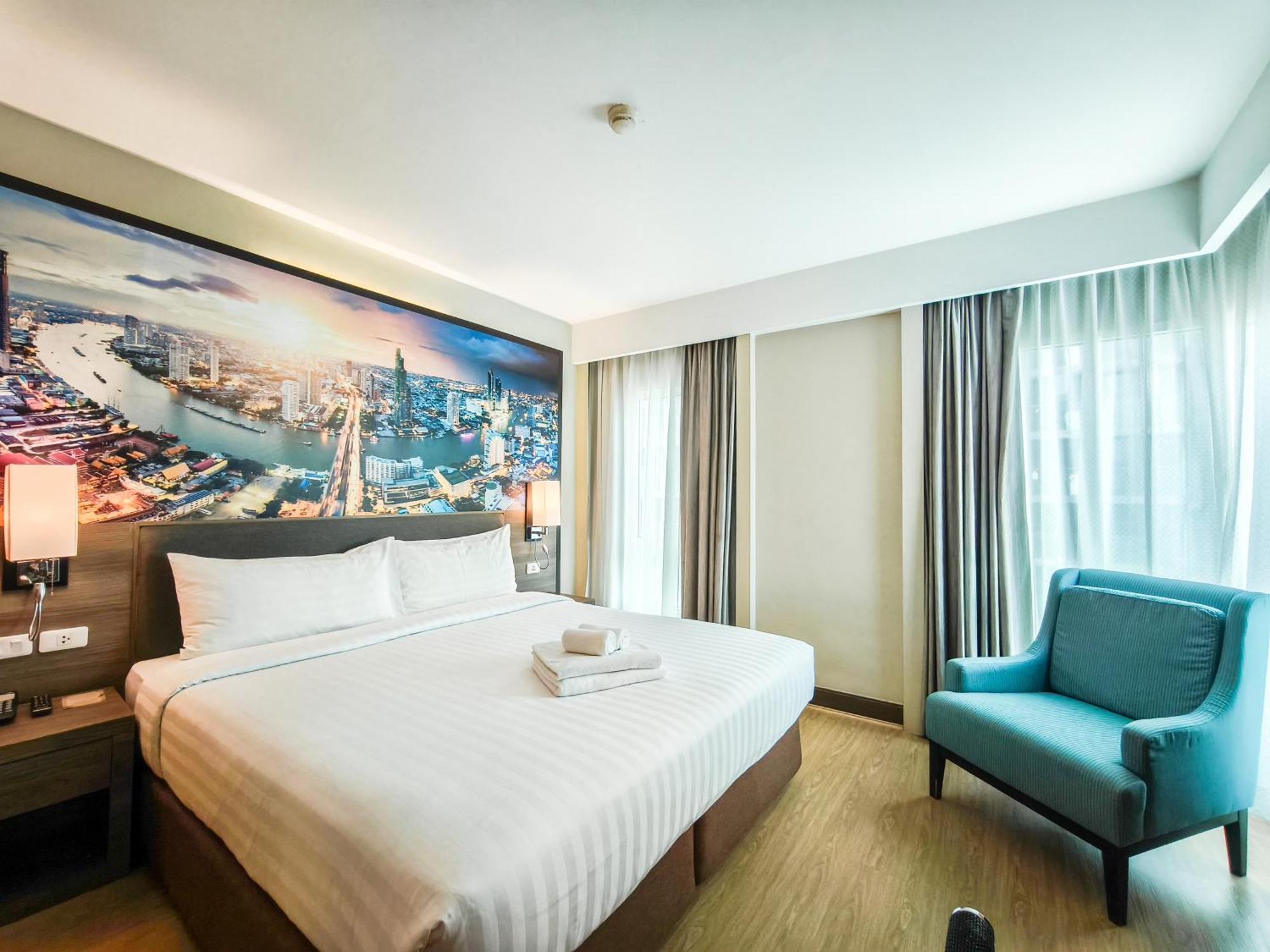 Citrus Sukhumvit 11 By Compass Hospitality Hotel Bangkok Exterior photo